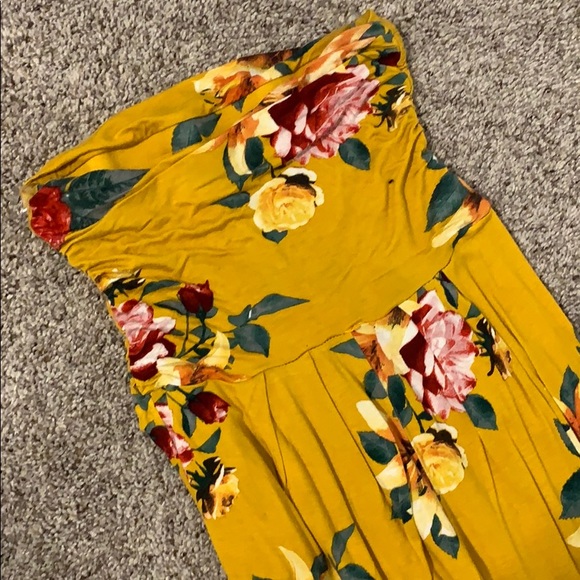 Strapless floral jumpsuit - Picture 2 of 3